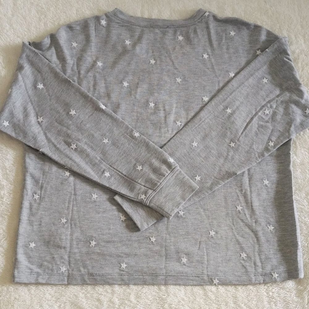 Splendid👍 Light Grey Embroidered Stars⭐ Sweater - Picture 2 of 14